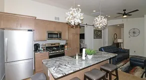 Tranquil Modern Haven home - Image 4