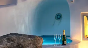 Sun Angelos Oia - Luxury Cave Suites - Image 5
