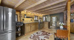 The Tyrolean Cabin. Panoramic Views. Hot Tub. - Image 4