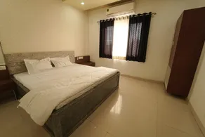 Hotel Pawar Palace And Restaurant - Image 3