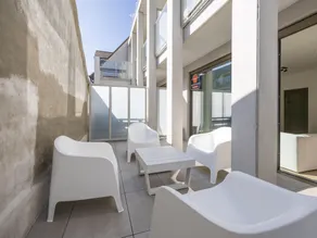 Newly built studio on 1st floor with terrace - Image 4