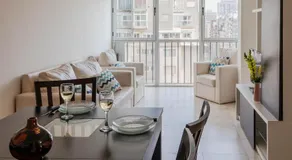 BT Homes - Avenida Colon - Departamentos en Centro a Metros del Mar & la Playa - Image 2