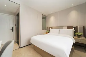 Jinglai Select Hotel (Shanghai Railway Station) - Image 2