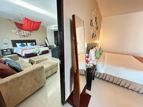 I Hotel - Image 5