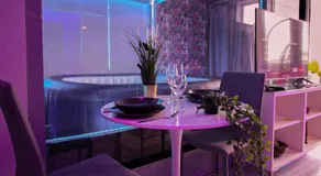 Unique Penthouse with Jacuzzi & Garden - Image 3