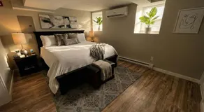 Boardwalk- large modern unit with King bed fast WIFI free coffee and easy parking - Image 2