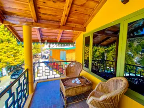 THE HIMALAYAN LIVING WHISLING PINES HOME STAY - Image 3