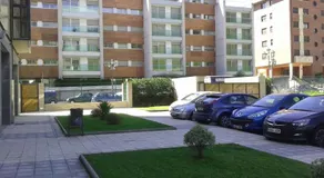 TORRE de la FUENTE AprtoVistas Piscina Parking - Image 4