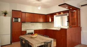 Sylvias Stylish Apartment - Image 4
