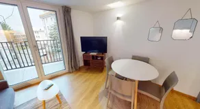 Fresh and Bright 1-Bedroom Centre Apartment - AL11 - Image 3