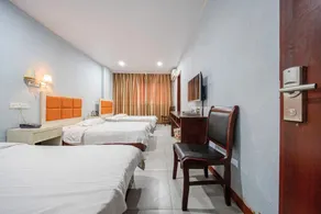 Fuhua Business Hotel - Image 3