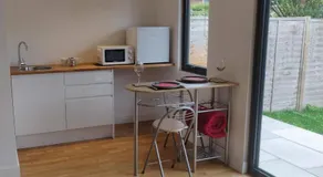 Guest House at 160 London Road - Image 2