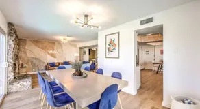 Oasis Near STRIP Pool Jacuzzi Deck Poker Room - Image 5