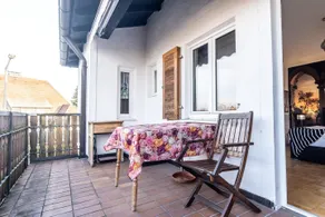cruwzo I Holiday Home with Balcony, Garden and Terrace - Image 3
