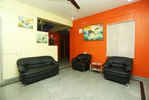 OYO Jasmine Suites - Image 4
