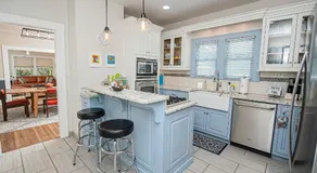 The Cherry St House|Dog Friendly |Sleeps 10 |Near MSU - Image 3
