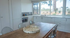 Gracie's Lane Villa 2 - Image 4