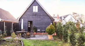 Little Dene Lodge by The Suffolk Cottage Collection - Image 3