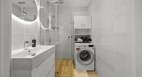 Stylish New Apartment with Parking Place - Image 4