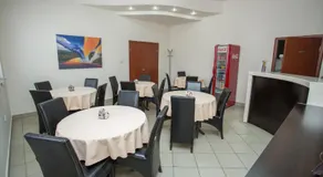 Sin-Kom Hotel Garni - Image 4