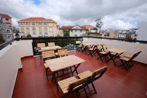 Pretty Backpackers House - Image 3