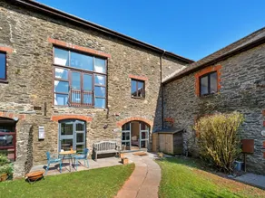 Apartment in Soar near South West Coastal Path - Image 3