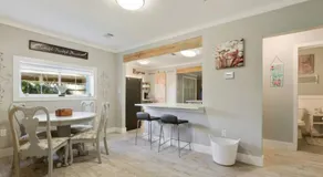 Beautiful Beach House 2 Minute Walk to Sandy Beaches Quiet Area - Image 3