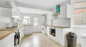 London House, Private loft and Rooms near Excel London - Image 3