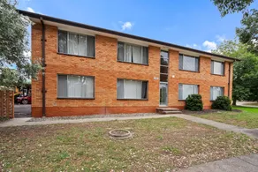 Comfortable 1-Bed Retreat Near Canberra City - Image 3