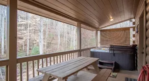 Cozy Cabin Retreat: Tiny Trotter - Image 3