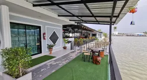 Chaiyai River Front Hotel - Image 2