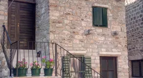 Stone house Castellum - Image 3