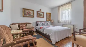 Frile Apartments - Image 2