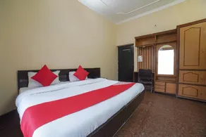 OYO Flagship 75529 Gk Villas - Image 3