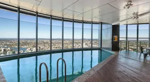 Sky-high Landmark River & Bay View 2BR CBD Free Parking - Image 4