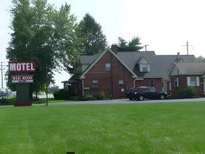Red Rose Motel - Image 3