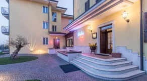 Hotel Panineria Colombera Rossa - Image 3
