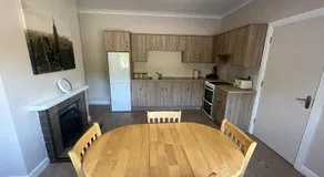 Yeats Lodge Self catering Apartment and Bar - Image 5