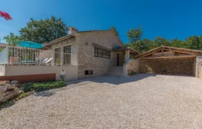 Family Villa Lipica with Pool and Jacuzzi - Image 2