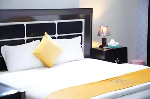 Hotel Red Line - Image 5