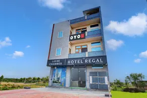Hotel O Regal - Image 2