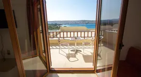 Bay View Apartments - Image 3