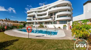 ViVi Homes - Blue View, Pool, Sauna, Gym & Sea View - Image 5