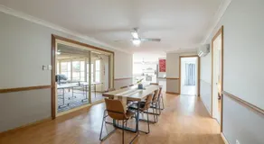 Windsor - Large Entertaining Area, Family Retreat - Image 5