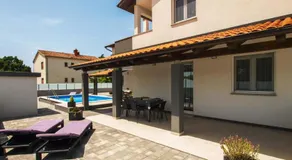 4 Stars Apartments-Pikula - Image 4