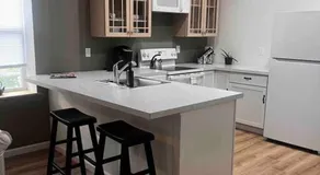 Renovated 3 bedroom for Professionals - Image 3