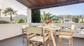 Villa avec terrasse, piscine privée et internet haut débit | Vue montagne - Image 5