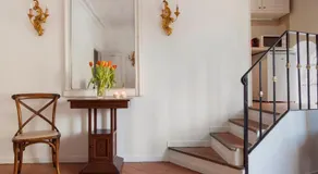 Mithouard Apartment - Image 2
