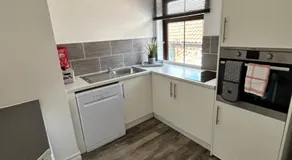1st Floor Flat in Mews - Image 3