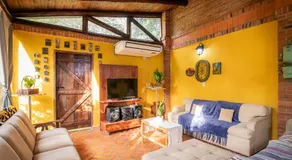 Casa Angi, con jardín y piscina en Sanber - Image 2